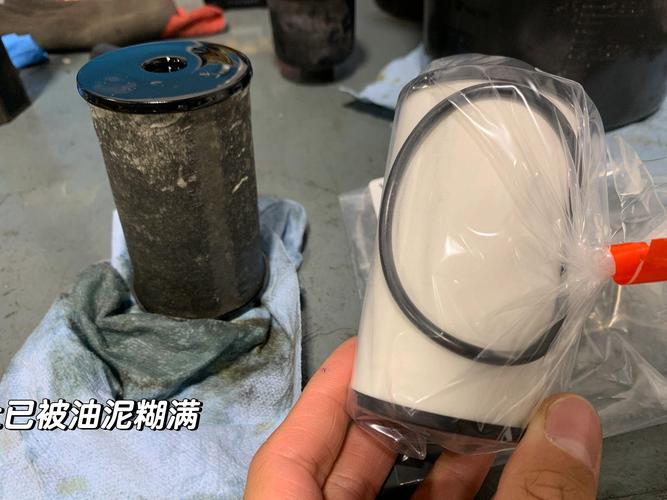 虽然厂家设定的保养周期比较长,但换变速箱油的周期却不能拖沓